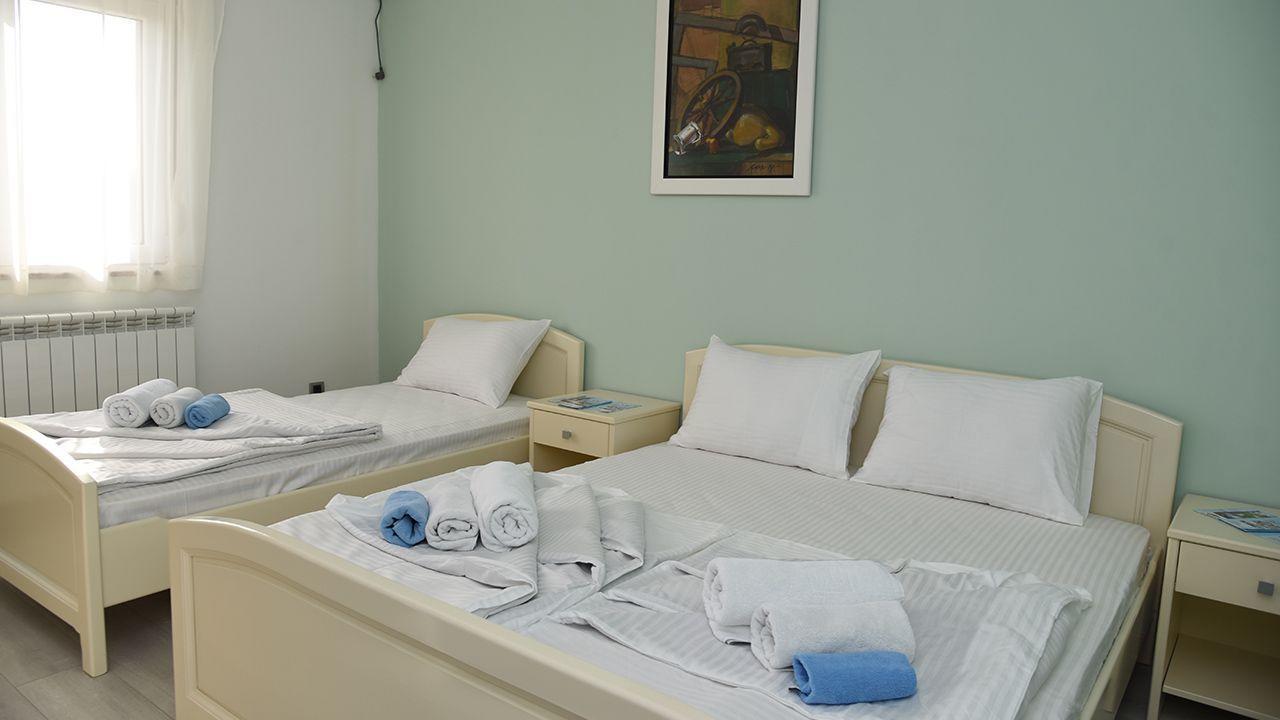 Hotel Mk, Plavi Restoran, Лозница Екстер'єр фото