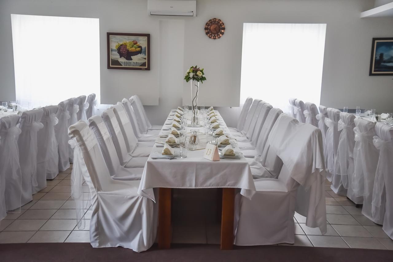 Hotel Mk, Plavi Restoran, Лозница Екстер'єр фото