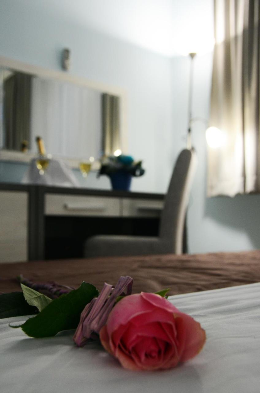 Hotel Mk, Plavi Restoran, Лозница Екстер'єр фото